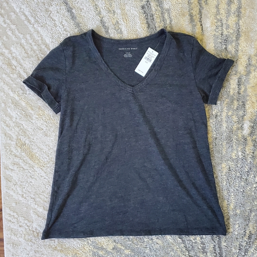 NWT American Eagle Tshirt